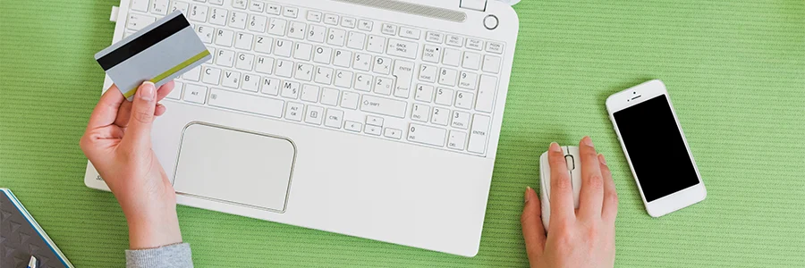 Cómo usar la banca online y las tarjetas de débito para controlar mejor los gastos